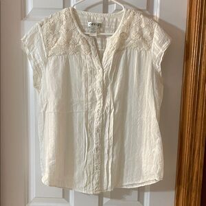 Orvis Cream Lace Yoke Button-Front Blouse Size L
